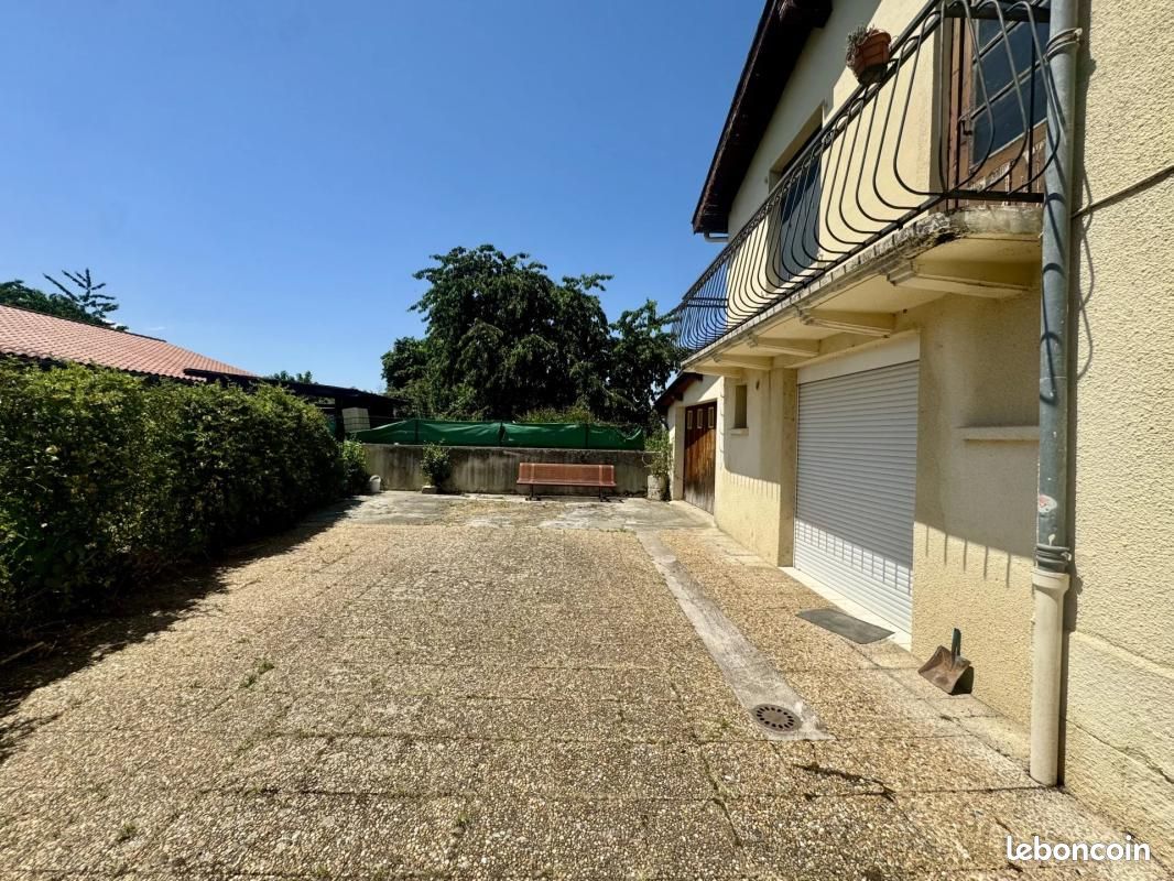 Maison 5 pièces 141 m² · à Lorp-Sentaraille · 141 m² · 98 100 €
