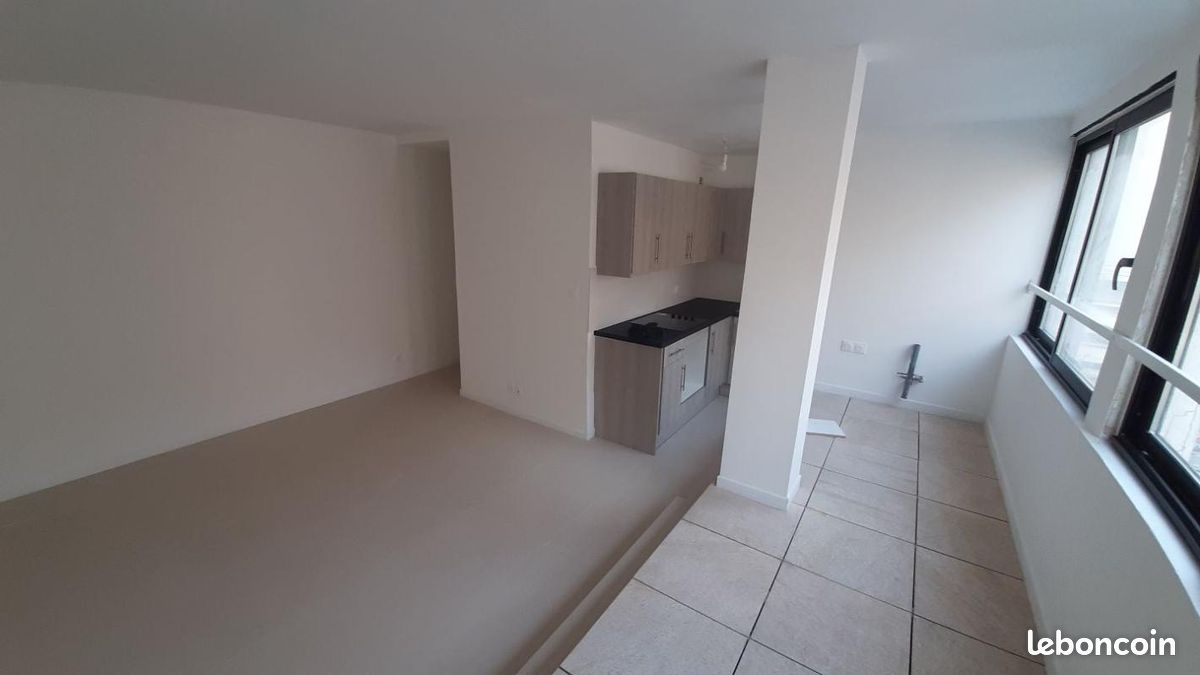Appartement 1 pièce 28 m² · à Marseille · 28 m² · 595 €/mois
