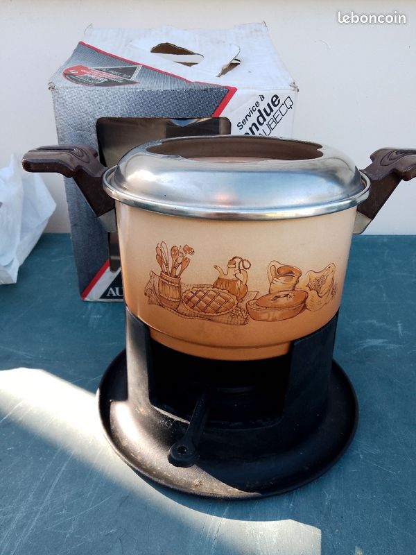 Service à fondue Aubecq pied en fonte caquelon en email decor Chaume avec 4 raviers gris (image 1)