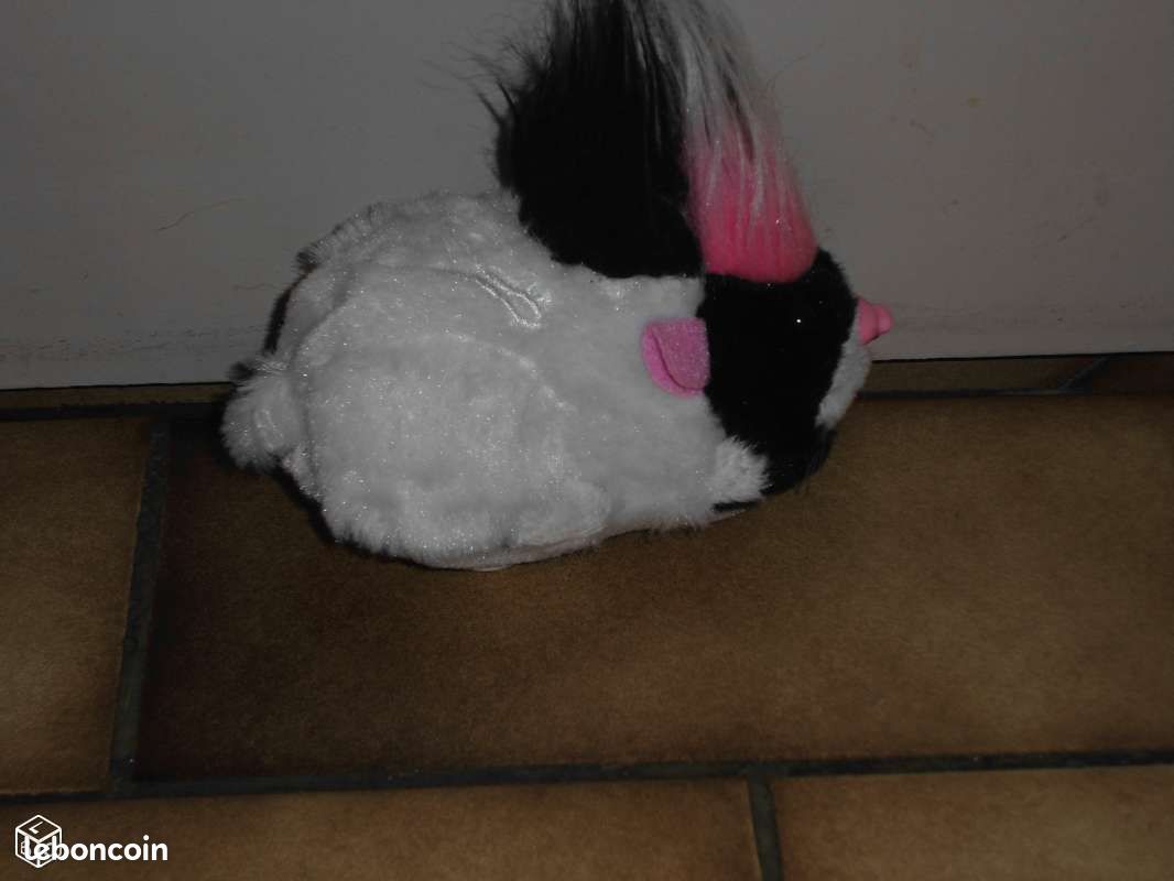 Zuzu Pet blanc noir et rose (image 1)