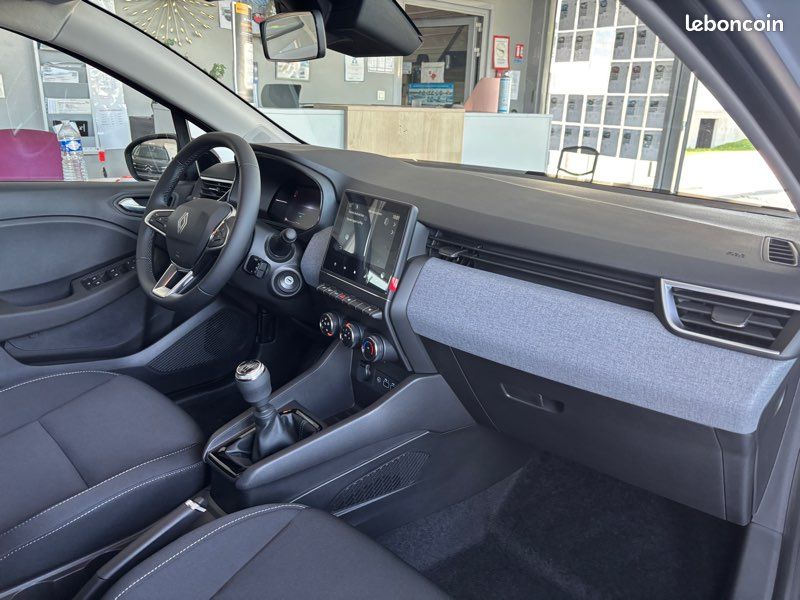Renault clio 5 Neuve Blue DCI 100ch Évolution disponible Garantie 12/2028 (image 6)