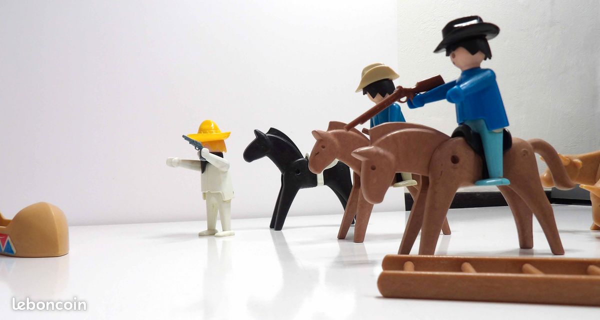 Lot Playmobil Ancien - Indiens, Cowboy, Chevaux, Calèche, Canoë, Tente Et Personnages