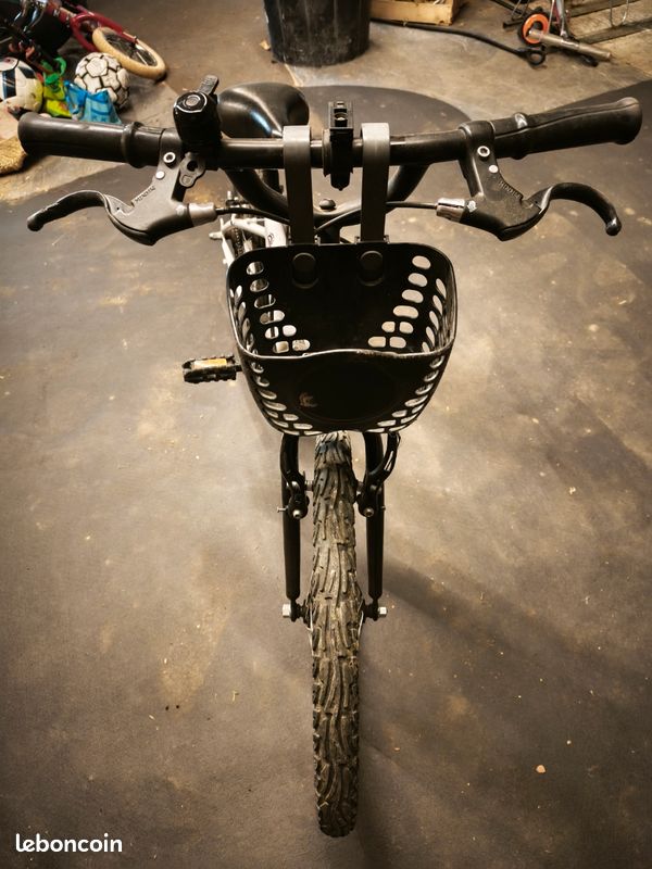 Vélo enfant B’Twin 14 pouces avec panier – bon état (image 1)