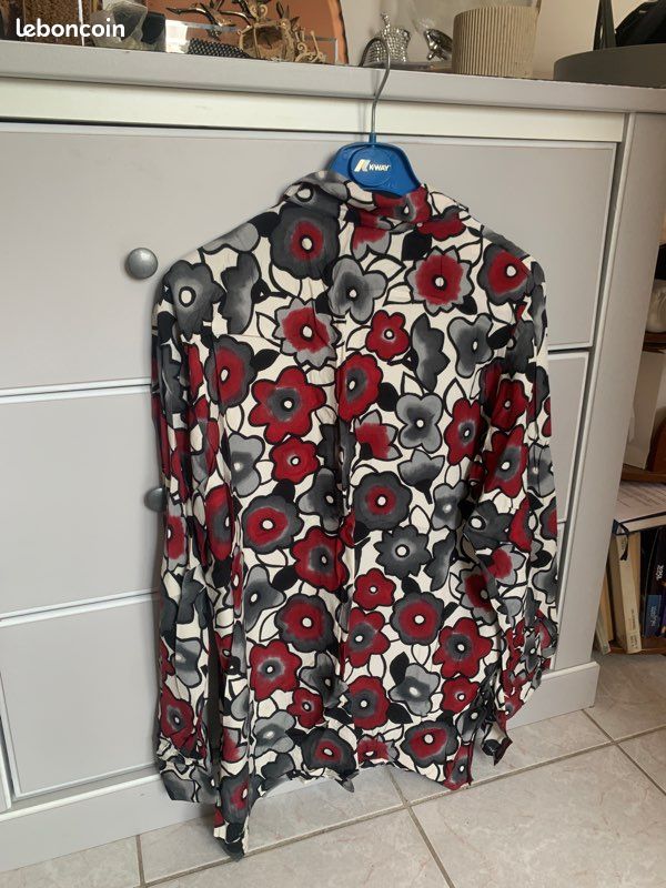 Chemise à fleur (image 2)