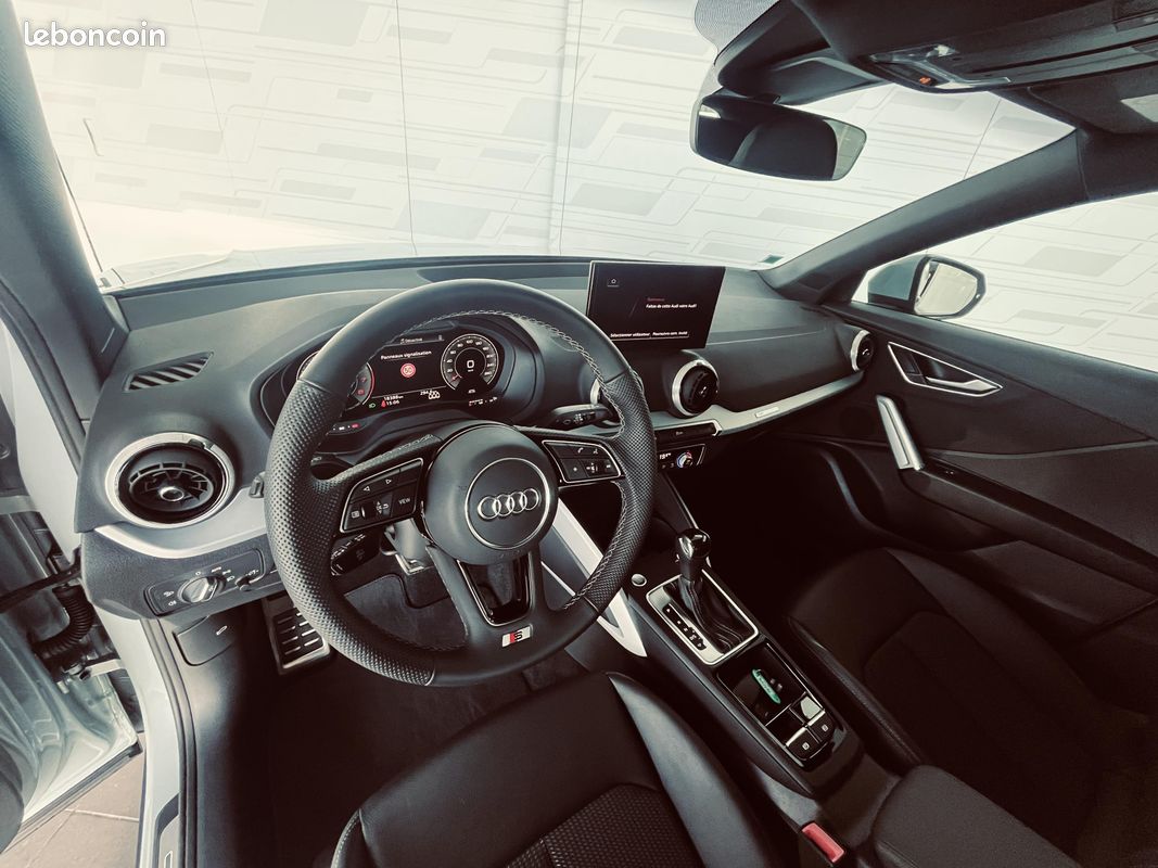 AUDI Q2 35 TFSI 150 S tronic 7 S line (image 12)