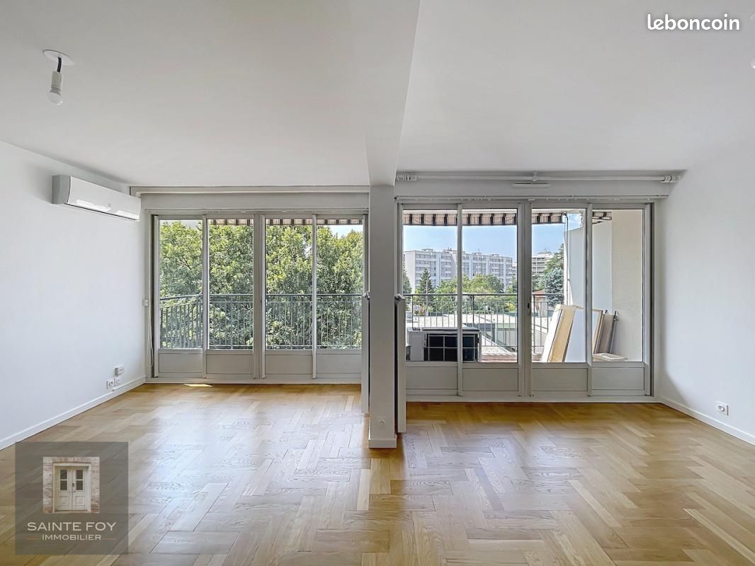 Appartement 5 pièces 116 m² · à Sainte-Foy-lès-Lyon · 116 m² · 1 900 €