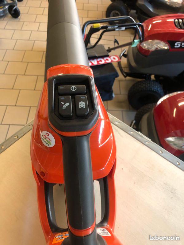 💨🚨 Promo souffleur batterie Husqvarna 230IB en pack chargeur + batterie Boyer Motoculture 😊 (image 2)
