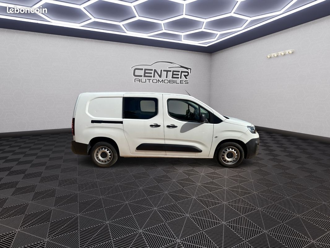 Citroën BERLINGO FOURGON XL 2021 Cabine Approfondie 1.5 BlueHDi 102 cv SUIVI COMPLET {TVA RECUPERABLE - GPS - CARPLAY} (image 8)