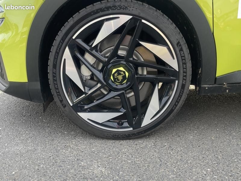 Abarth 600 e 240ch 54kWh Turismo (image 18)