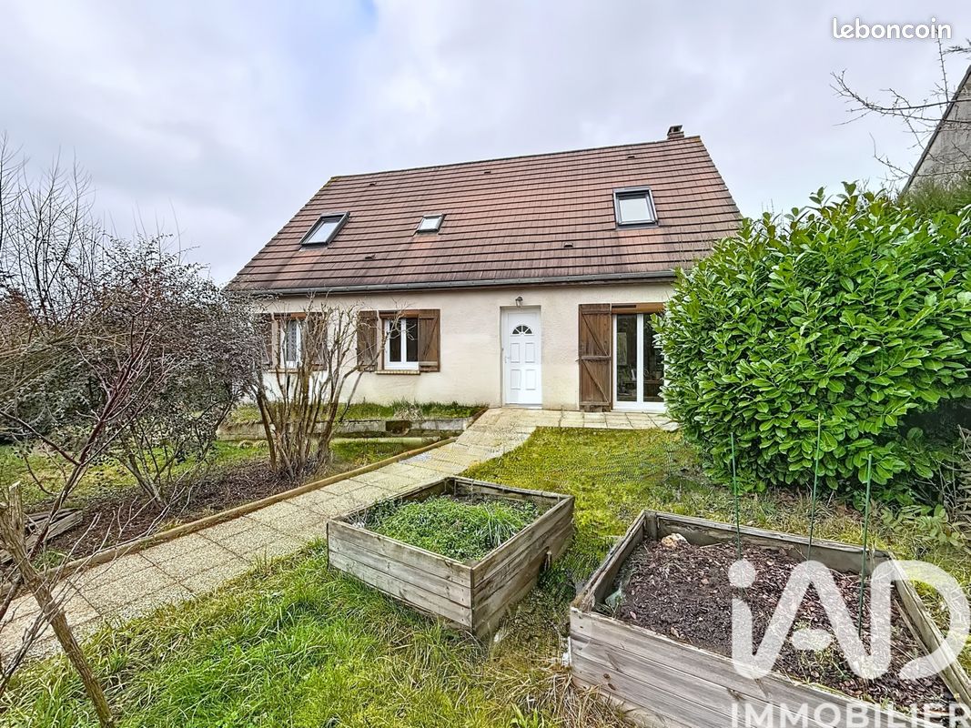 Maison 7 pièces 134 m² · à Faverolles · 134 m² · 275 000 €