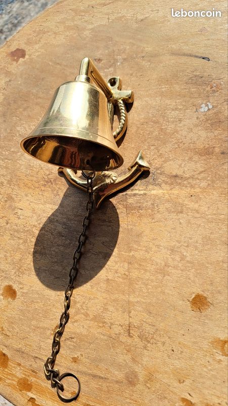 Cloche decorative en laiton neuve (image 2)
