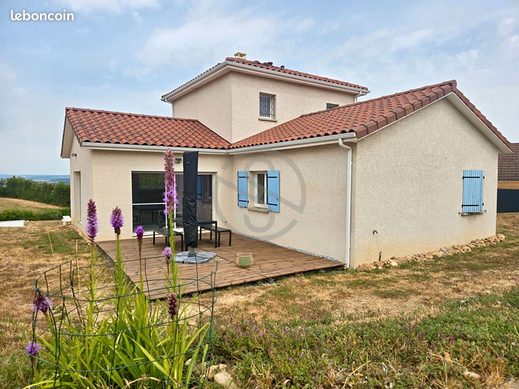 Maison 6 pièces 121 m² · à Viriville · 121 m² · 329 000 €