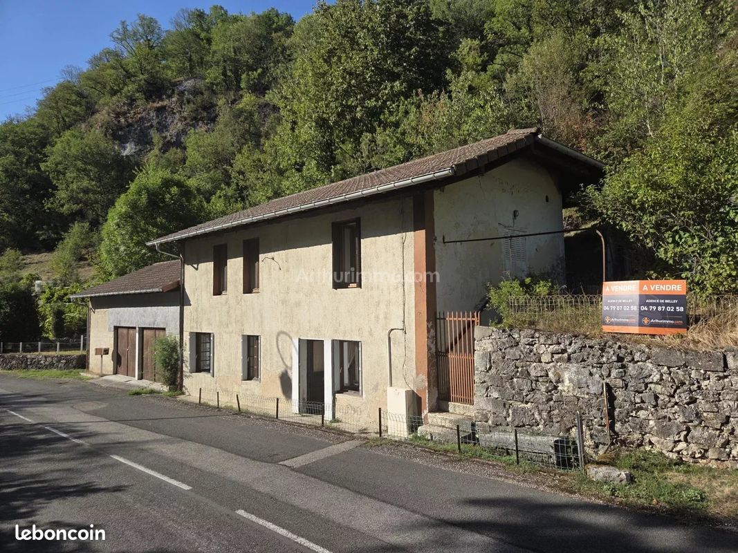 Maison 4 pièces 110 m² · à Rossillon · 110 m² · 137 000 €