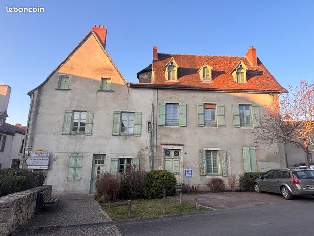 Maison 12 pièces 260 m²
