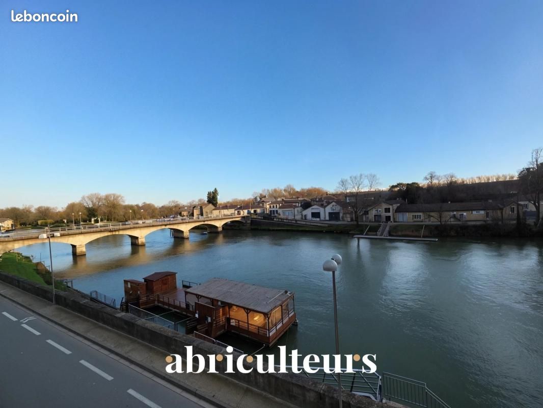 Maison 10 pièces 350 m² · à Jarnac · 350 m² · 261 990 €