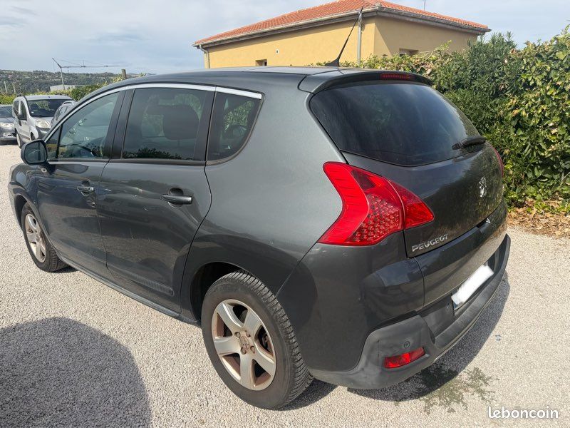 Peugeot 3008 premium pack 1.6 hdi 110 (image 2)
