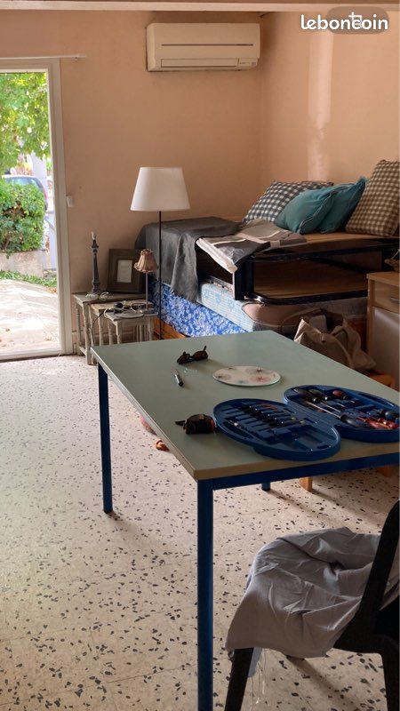 Table vintage (image 1)