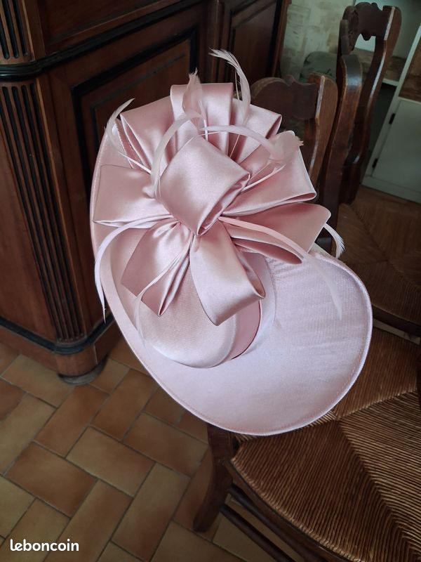 Chapeau rosé élégant (image 3)