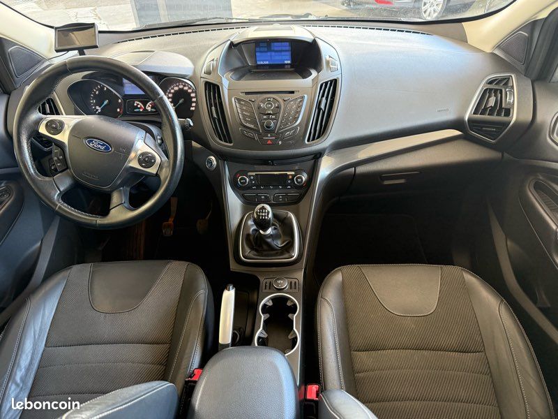 Ford kuga (image 5)