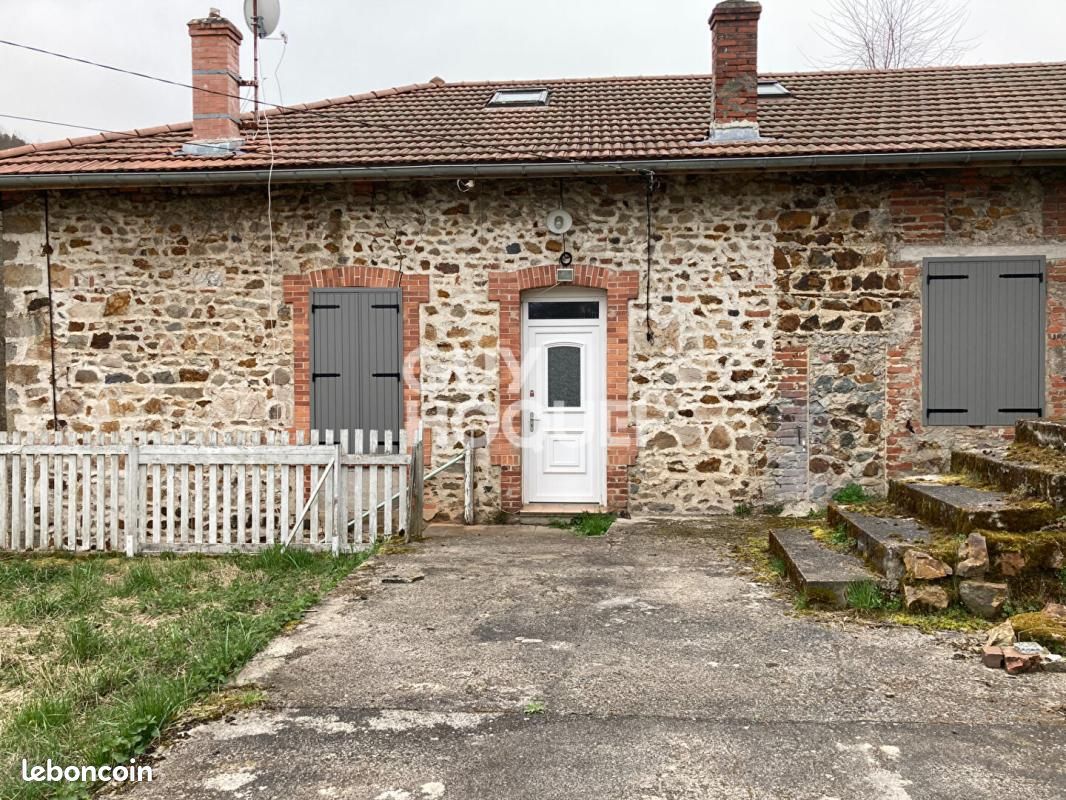 Maison 5 pièces 121 m² · à Sail-sous-Couzan · 121 m² · 137 000 €