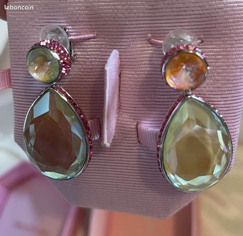 Clips D'Oreilles Dorés à Cabochon Blanc POGGI Paris - Occasion (Dorure Passée)