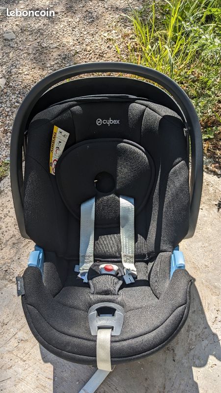 Siege auto Aton pure Black CYBEX (image 1)
