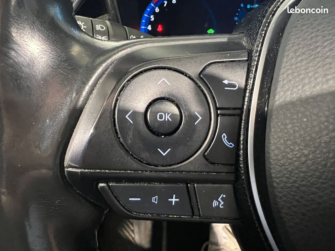 TOYOTA Corolla Touring Sport 2.0 Hybrid 184ch Design - TOIT OUVRANT - ENTRETIEN COMPLET TOYOTA (image 15)