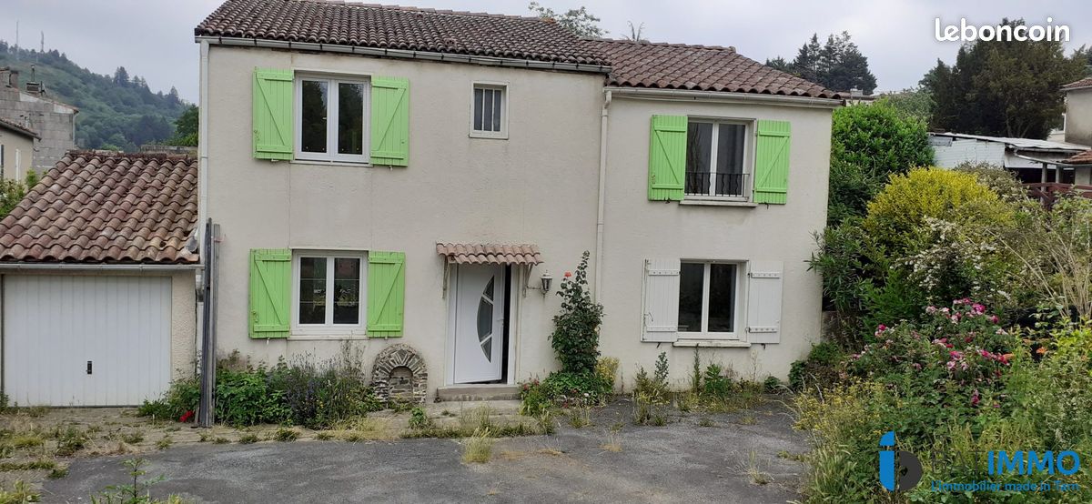 Maison 6 pièces 144 m² · à Labastide-Rouairoux · 144 m² · 132 000 €