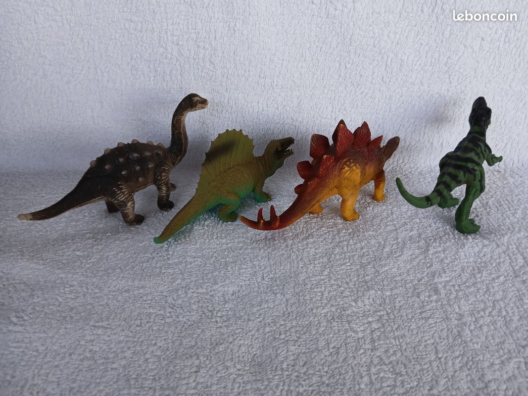 Lot de 4 dinosaures (image 2)