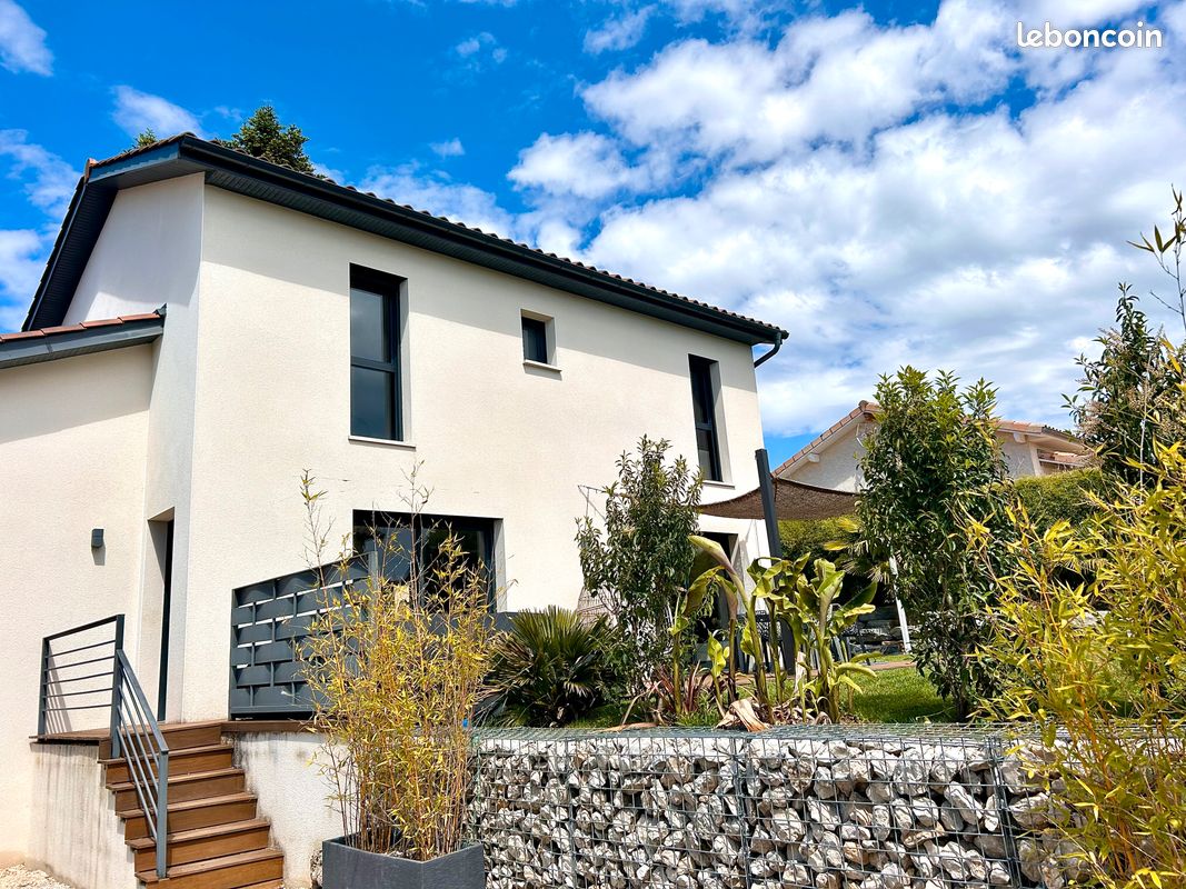 Maison 4 pièces 102 m² · à Luzinay · 102 m² · 420 000 €