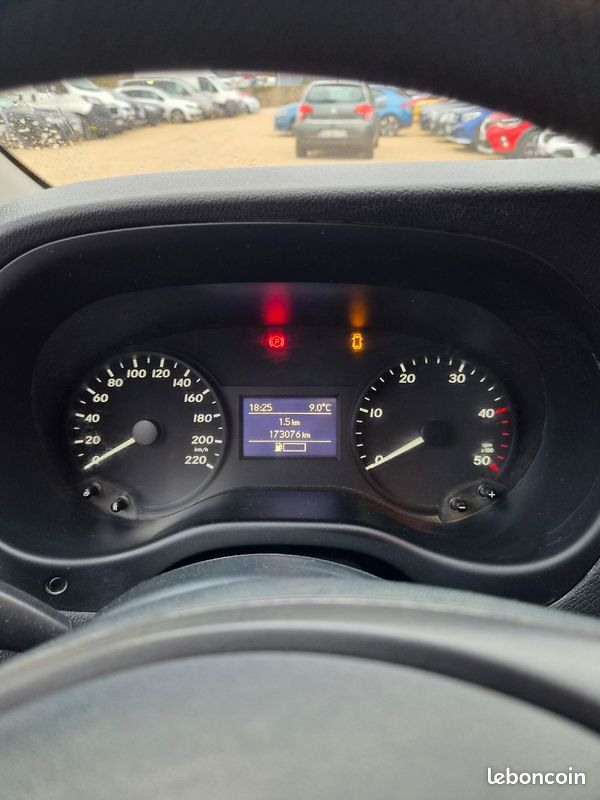 Mercedes vito 109 cdi mixto compact e6 2017 (image 13)