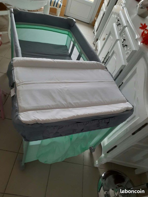 Lit bébé (image 1)