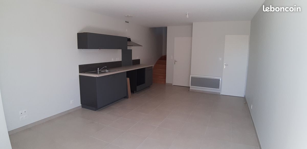 Parking 3 pièces 56 m² · à Luriecq · 56 m² · 680 €