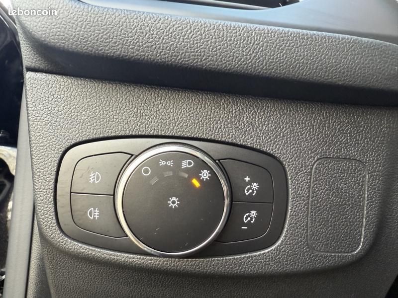 Ford Focus 1.0 Flexifuel 125ch mHEV ST-Line X (image 12)