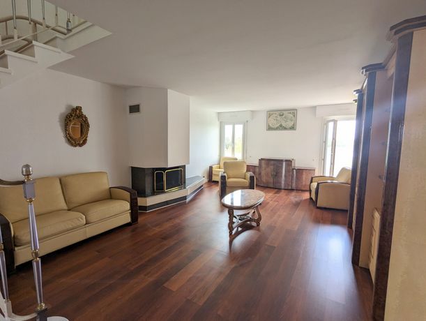 Appartement a louer  - 6 pièce(s) - 138 m2 - Surfyn