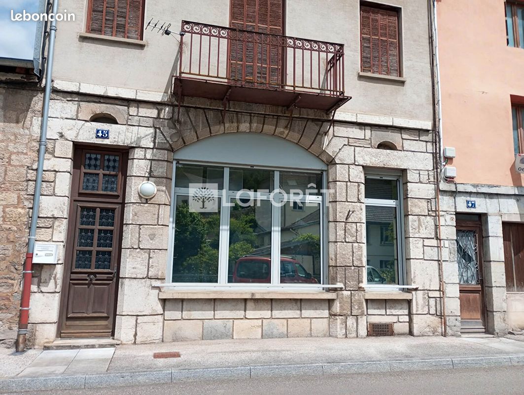 Appartement 4 pièces 118 m² · à Salins-les-Bains · 118 m² · 87 000 €