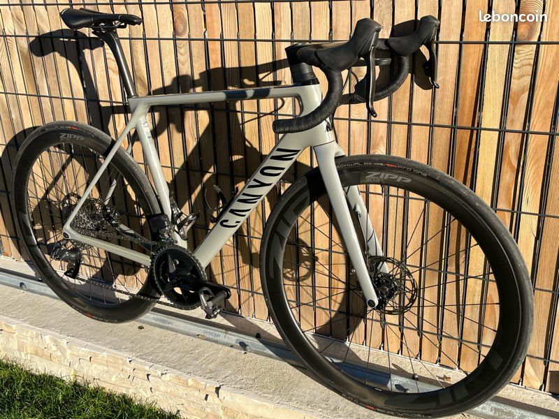 Canyon ultimate cf sl Vélos