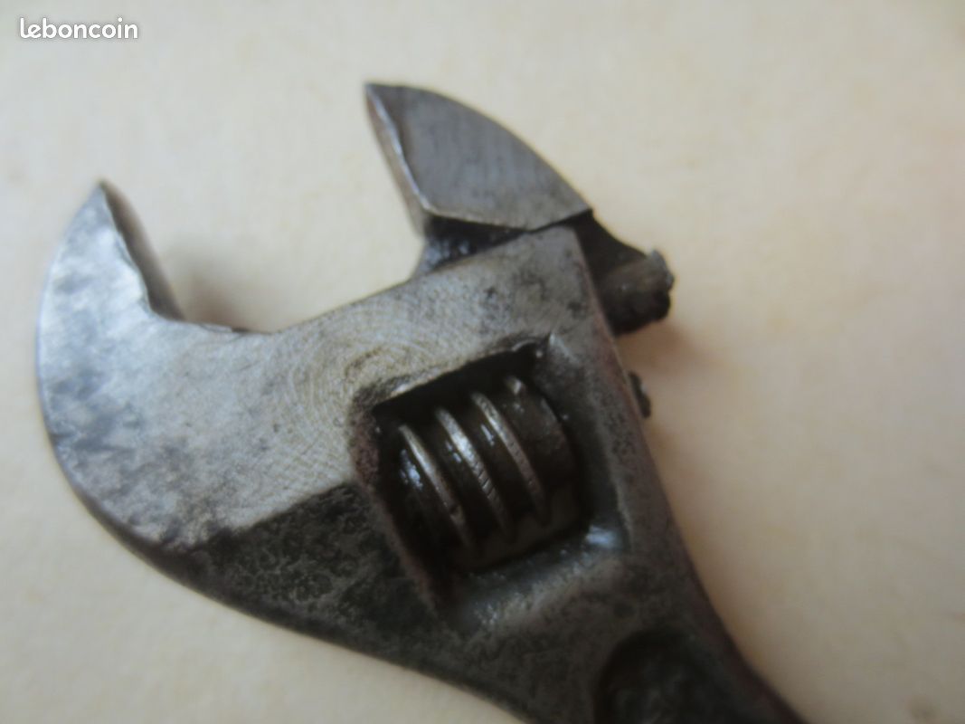 Ancienne Clé à Molette En Fer Forgé – Manche Torsadé, H 34,5 Cm, Début 20ème