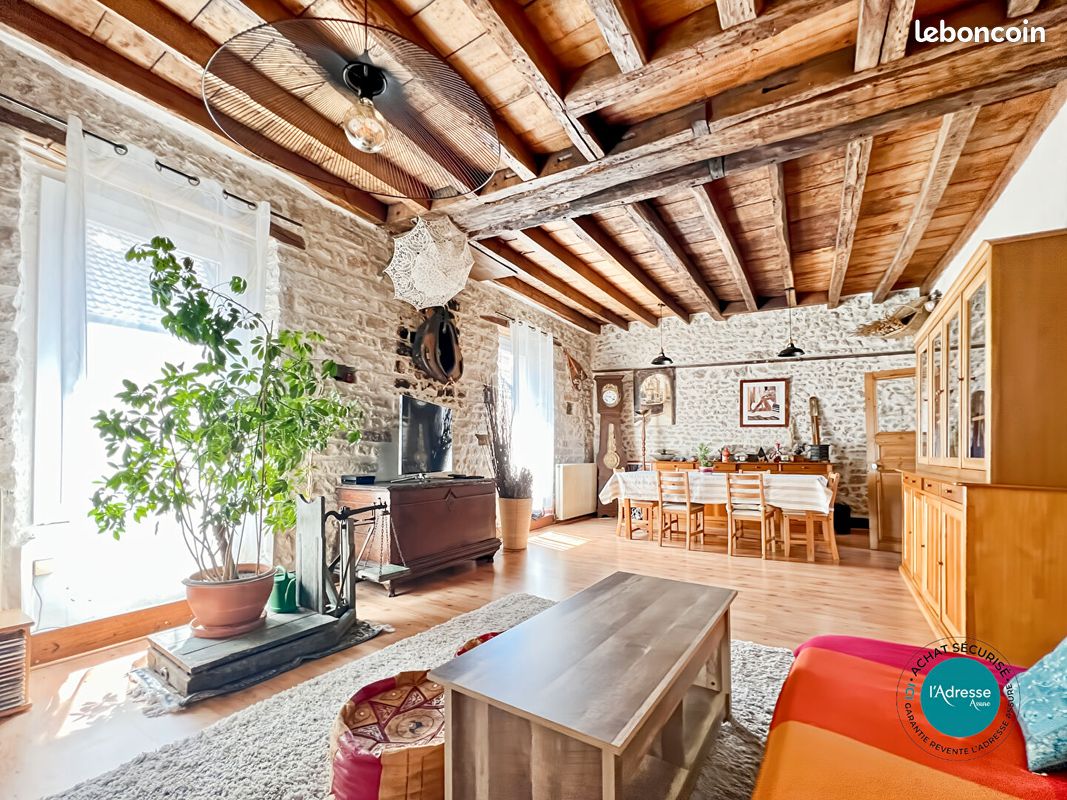 Appartement 5 pièces 84 m² · à La Ferté-Alais · 84 m² · 185 000 €