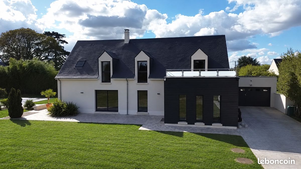 Maison 7 pièces 260 m² · à Orléans · 260 m² · 698 000 €