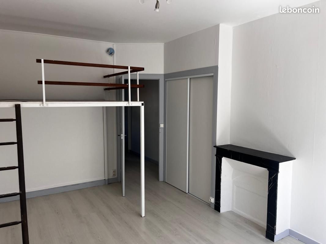 Appartement 1 pièce 24 m² · à Niort · 24 m² · 480 €