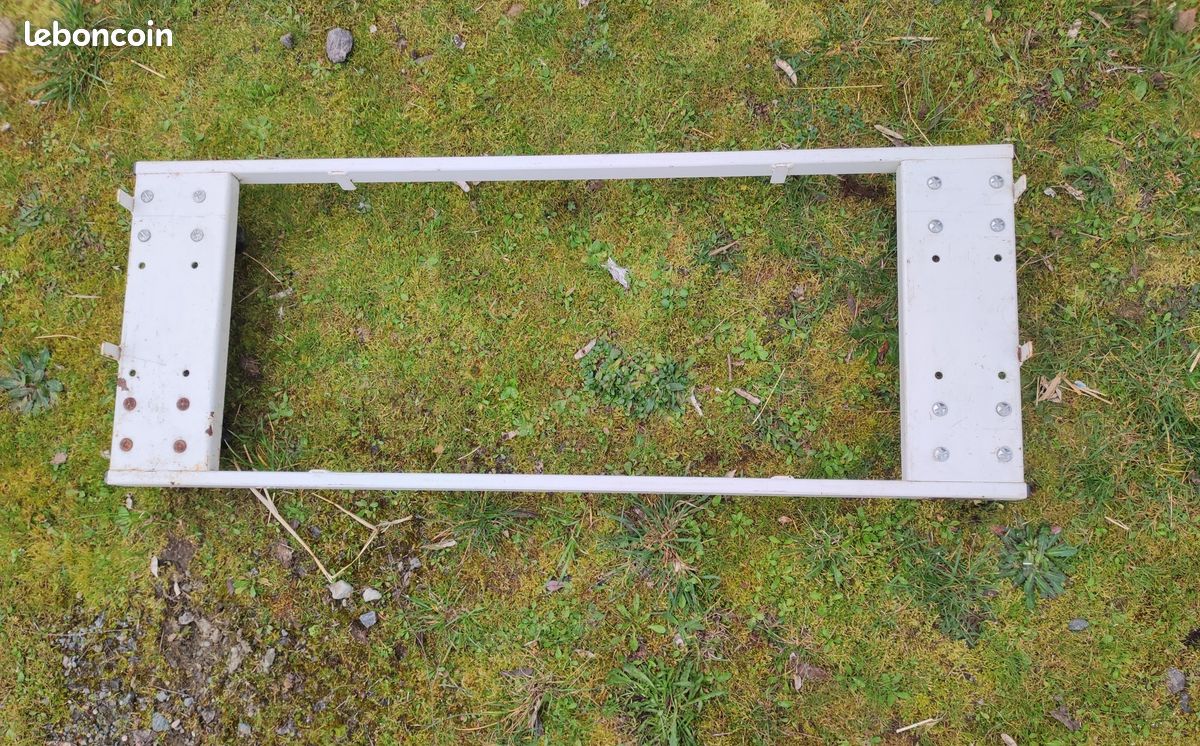 Socle Métallique robuste à Roulettes de la marque Caddie (image 3)