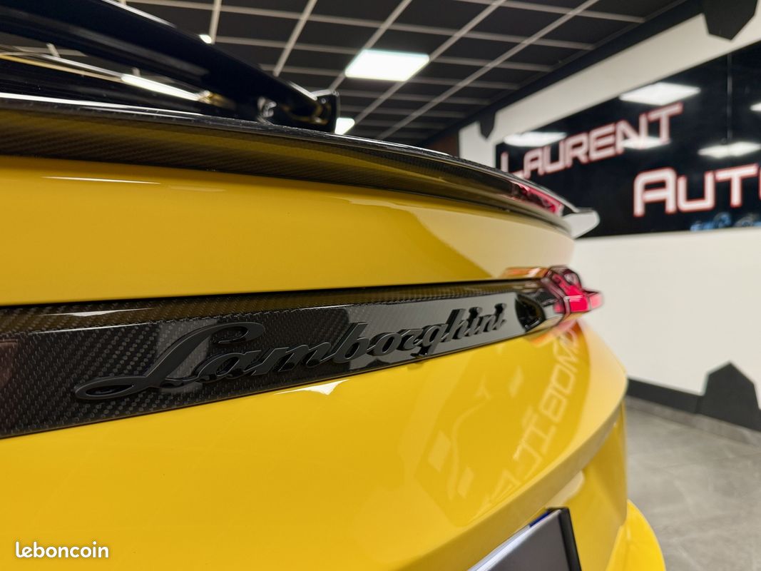 Lamborghini URUS PERFORMANTE 4.0 V8 666CV BITURBO / TOIT OUVRANT / ORIGINE FRANCE (LAURENT AUTO) (image 14)
