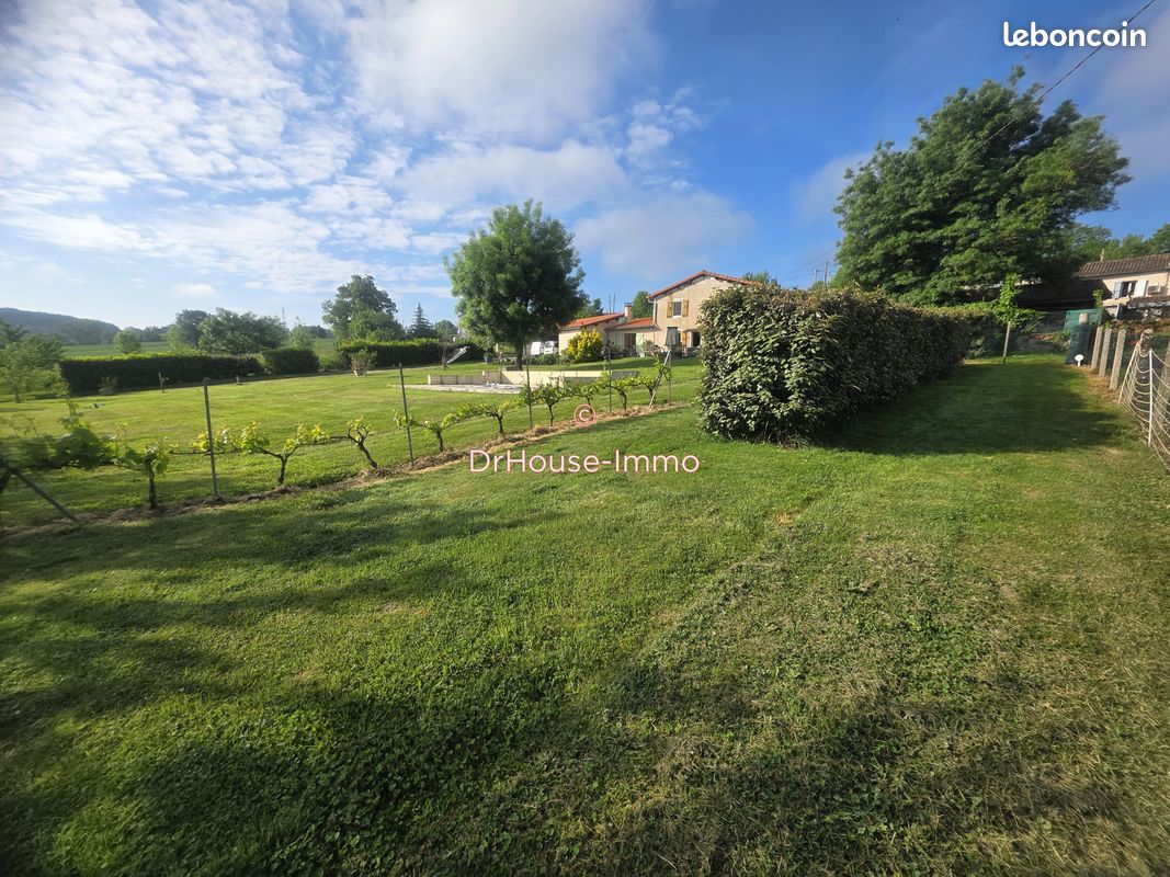 Terrain 811 m² · à Técou · 811 m² · 63 220 €