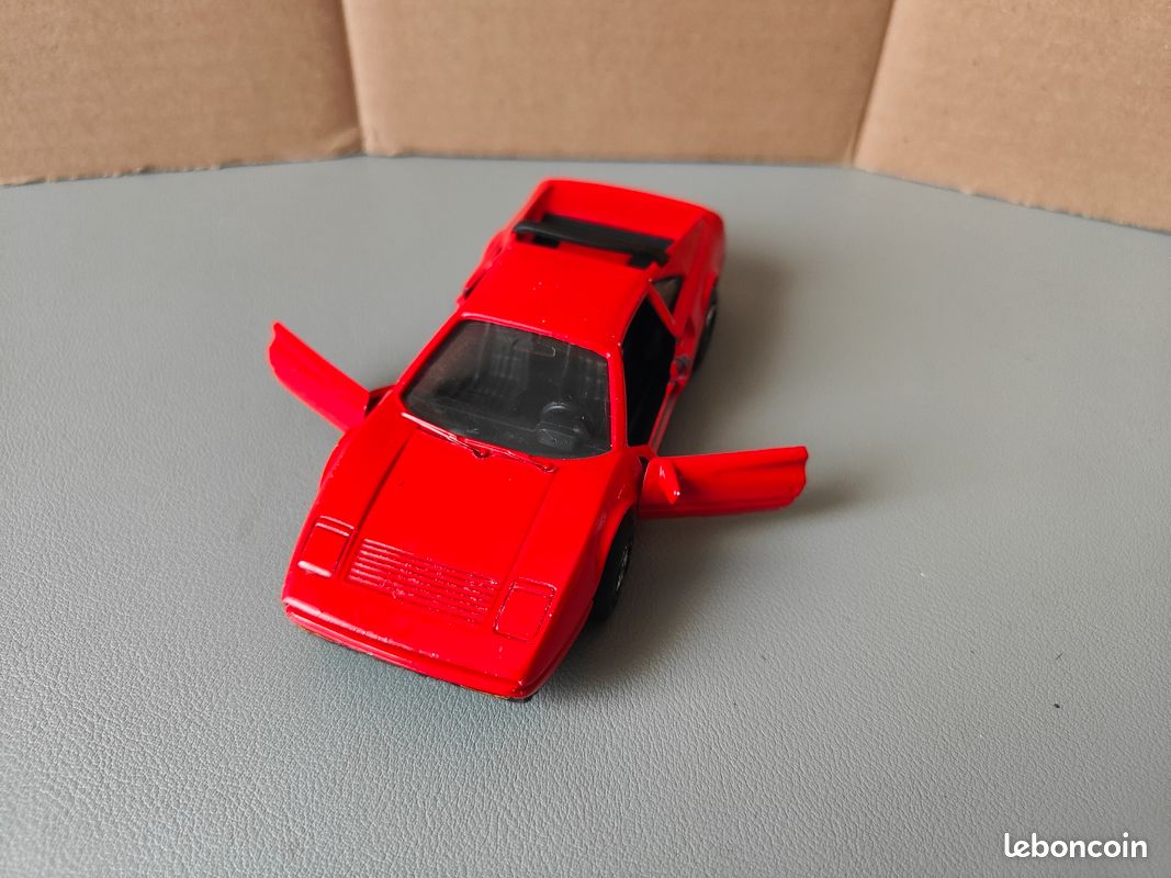 Majorette - Ferrari 328 GTB (image 7)