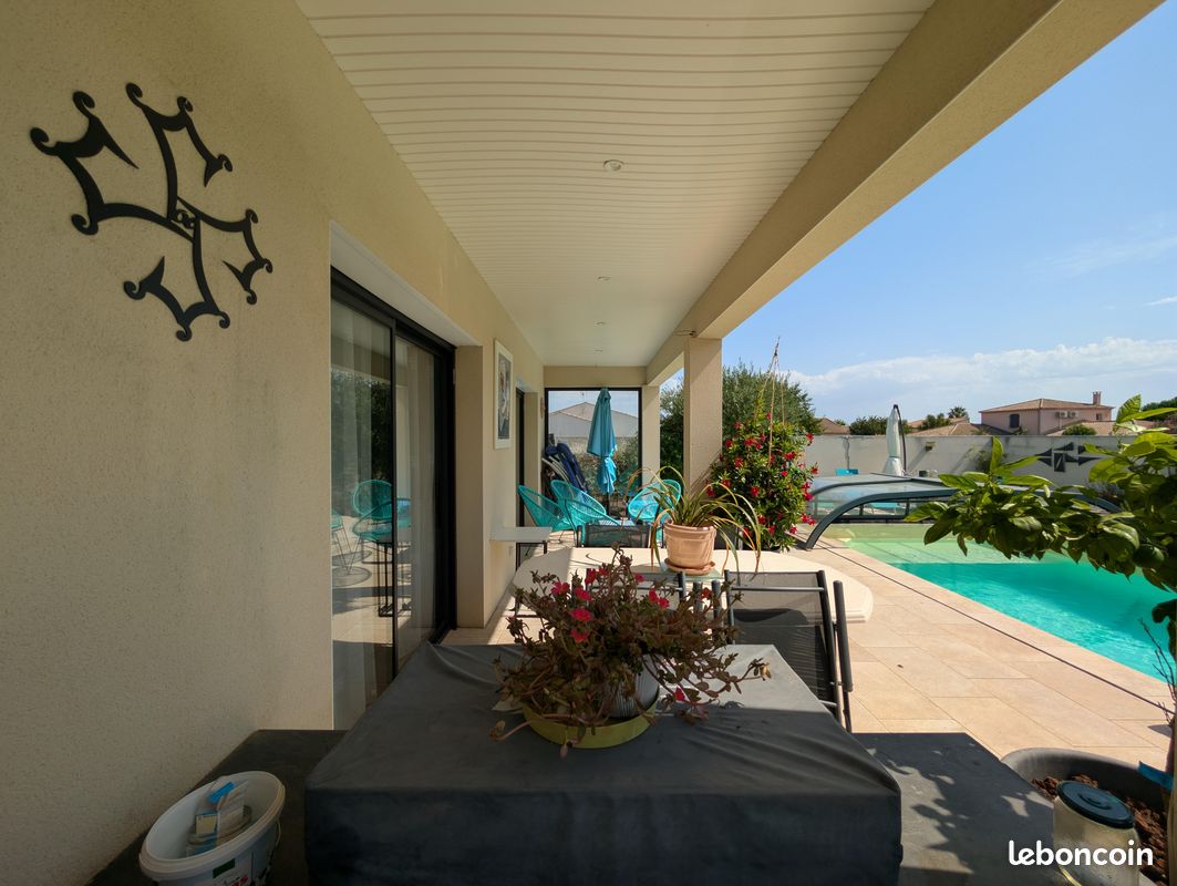 Vente villa t4 avec piscine jardin et garage (image 6)