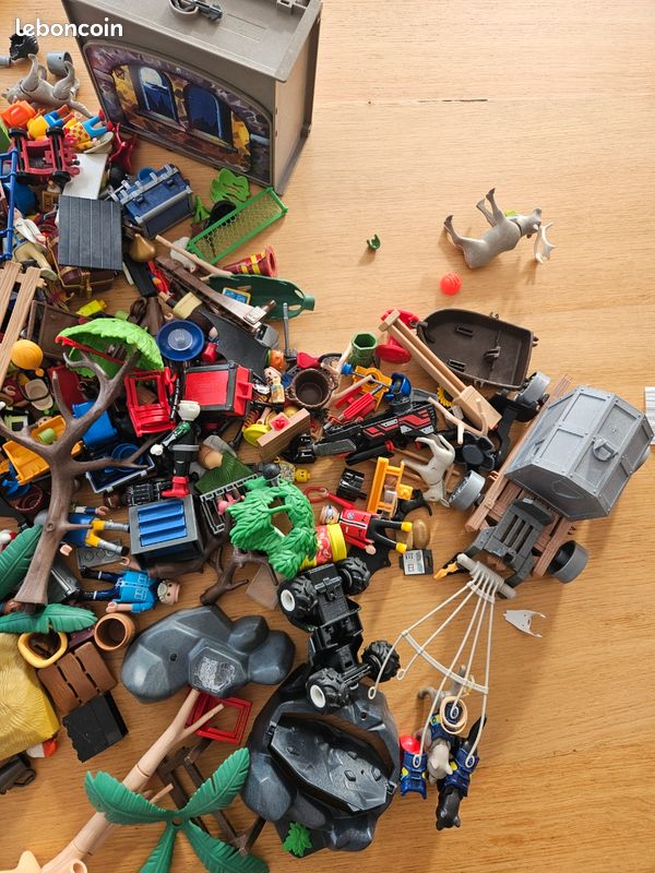 Gros lot de playmobil en vrac (image 2)