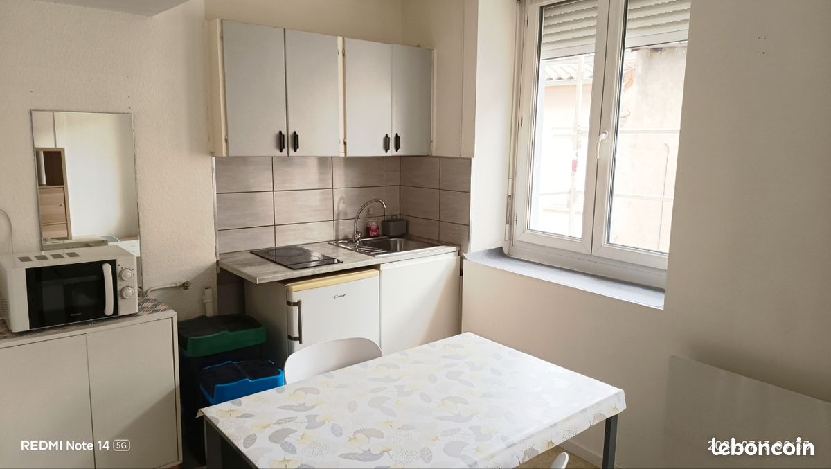 Appartement 1 pièce 23 m² · à Saint-Étienne · 23 m² · 350 €