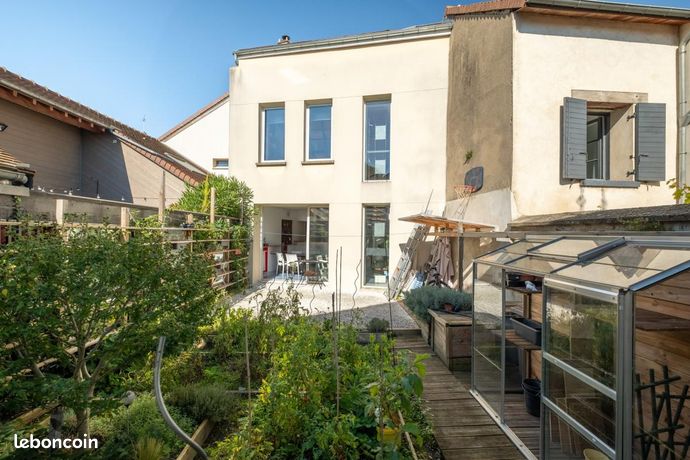 Maison 6 pièces 140 m²