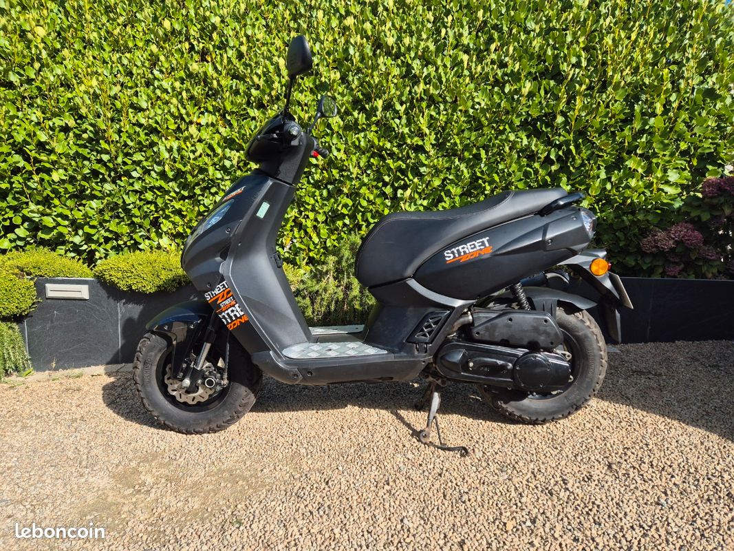 Peugeot Kisbee 50 Streetzone 2t Scooter Peugeot Kisbee Street Zone